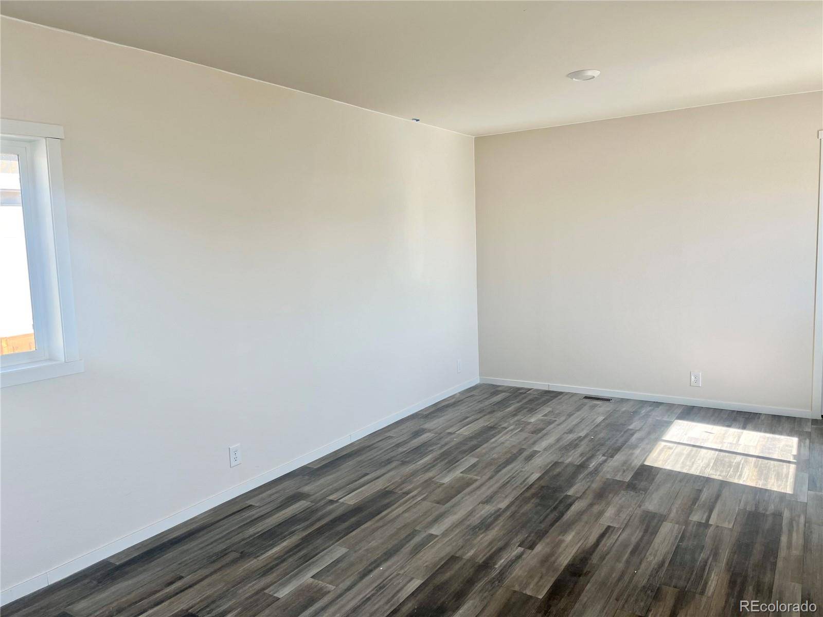 Bennett, CO 80102,675 Kiowa AVE #6