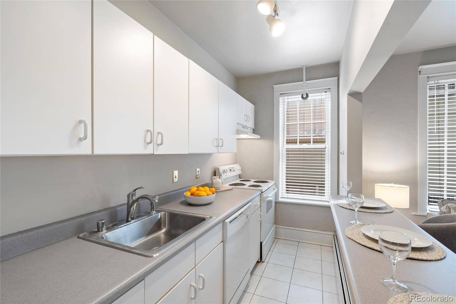 Denver, CO 80203,325 E 18th AVE #206