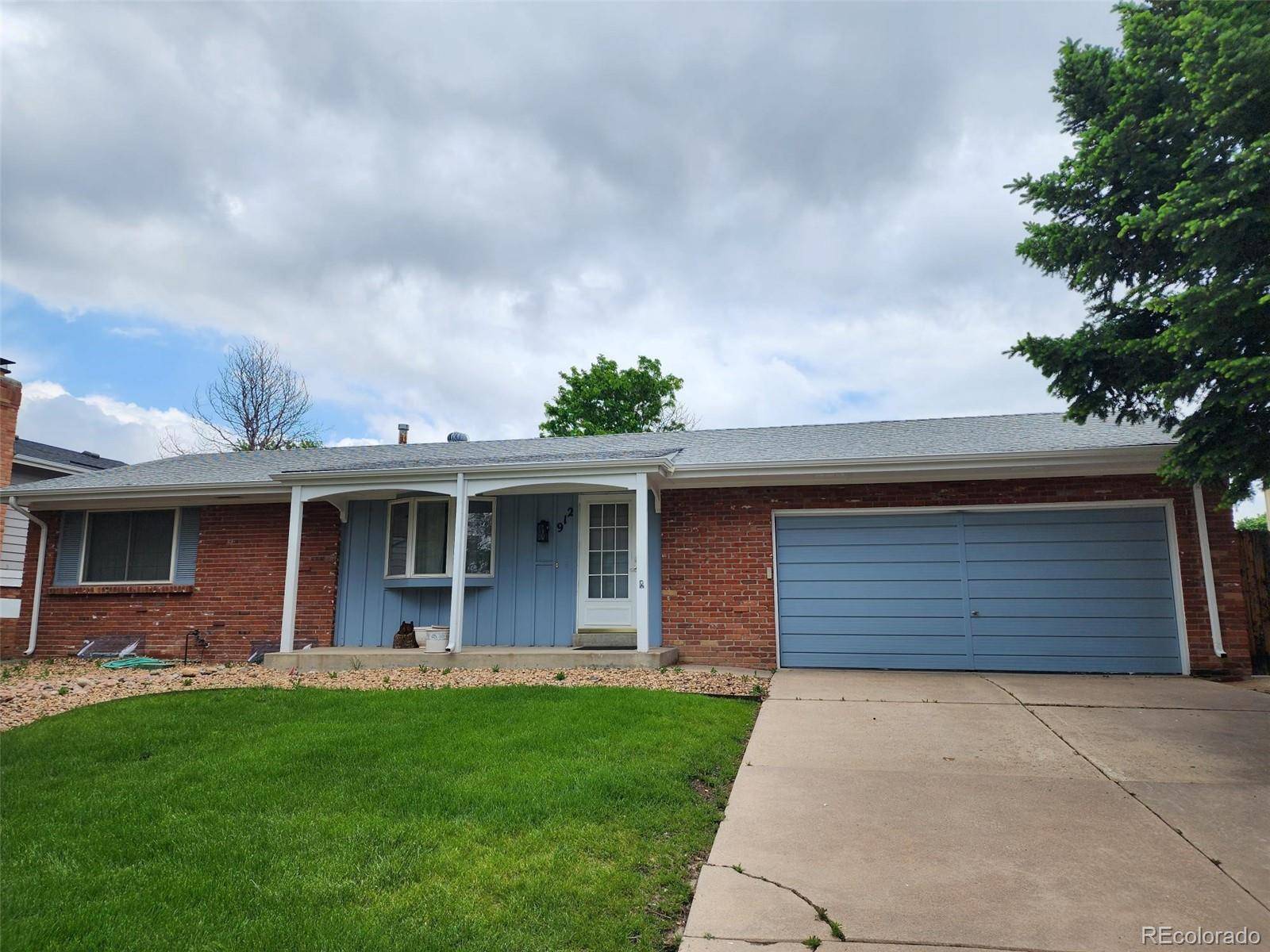 Aurora, CO 80012,912 S Kingston ST