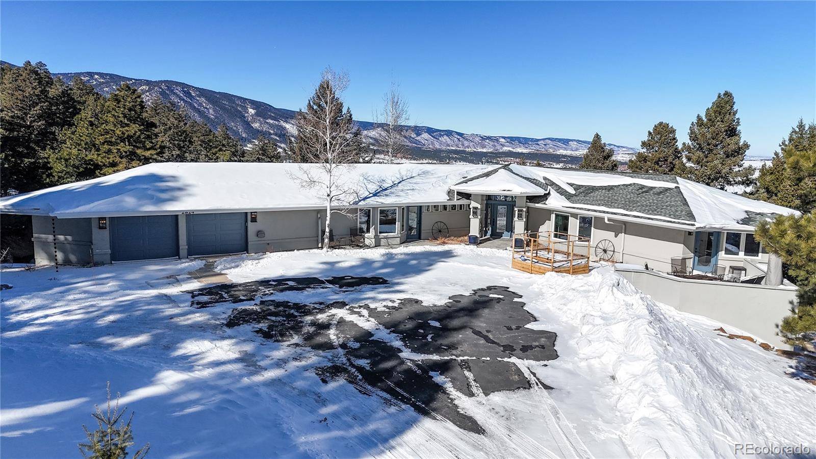 Larkspur, CO 80118,2824 Valley Park DR