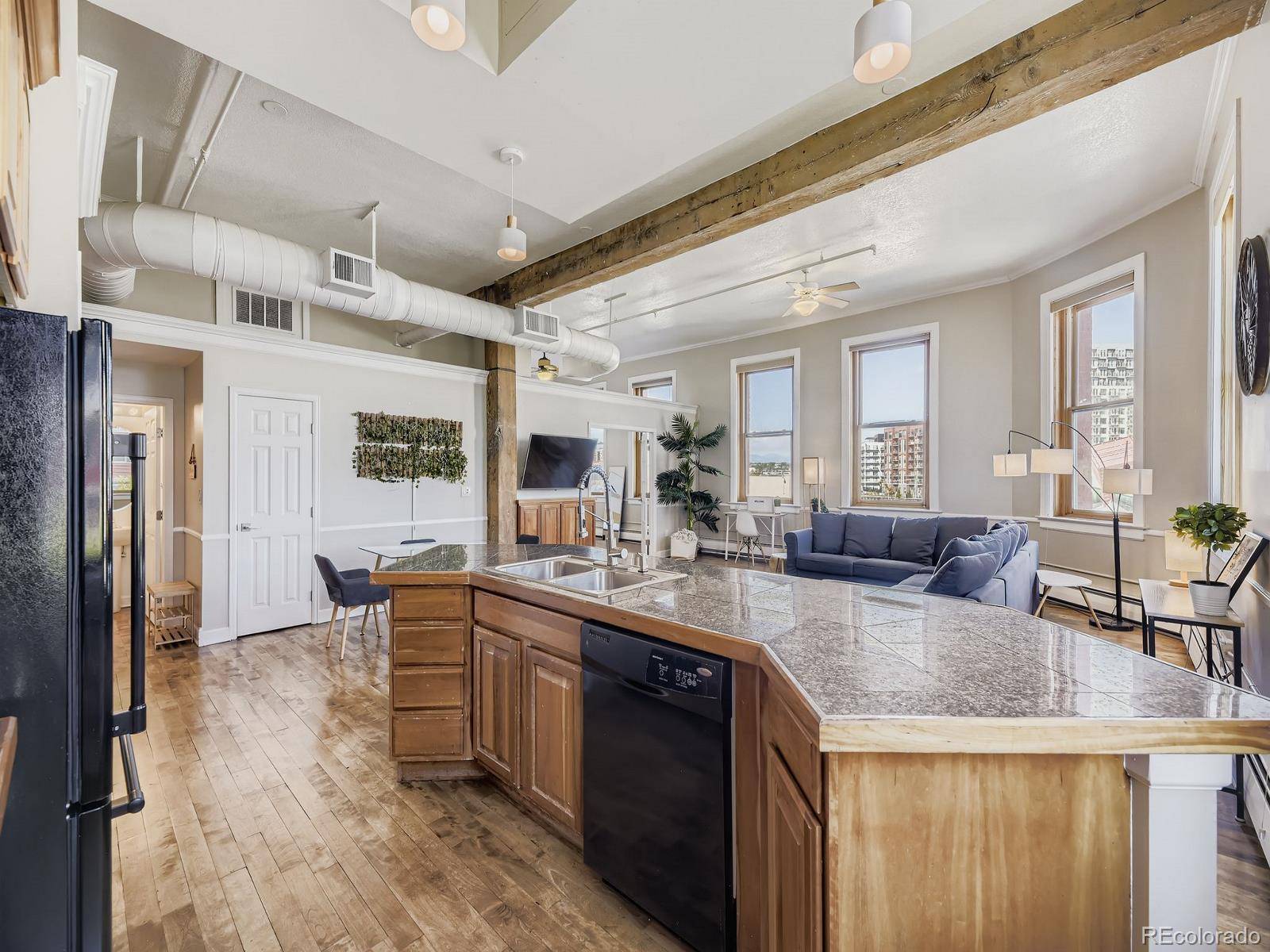 Denver, CO 80205,2560 Blake ST #205