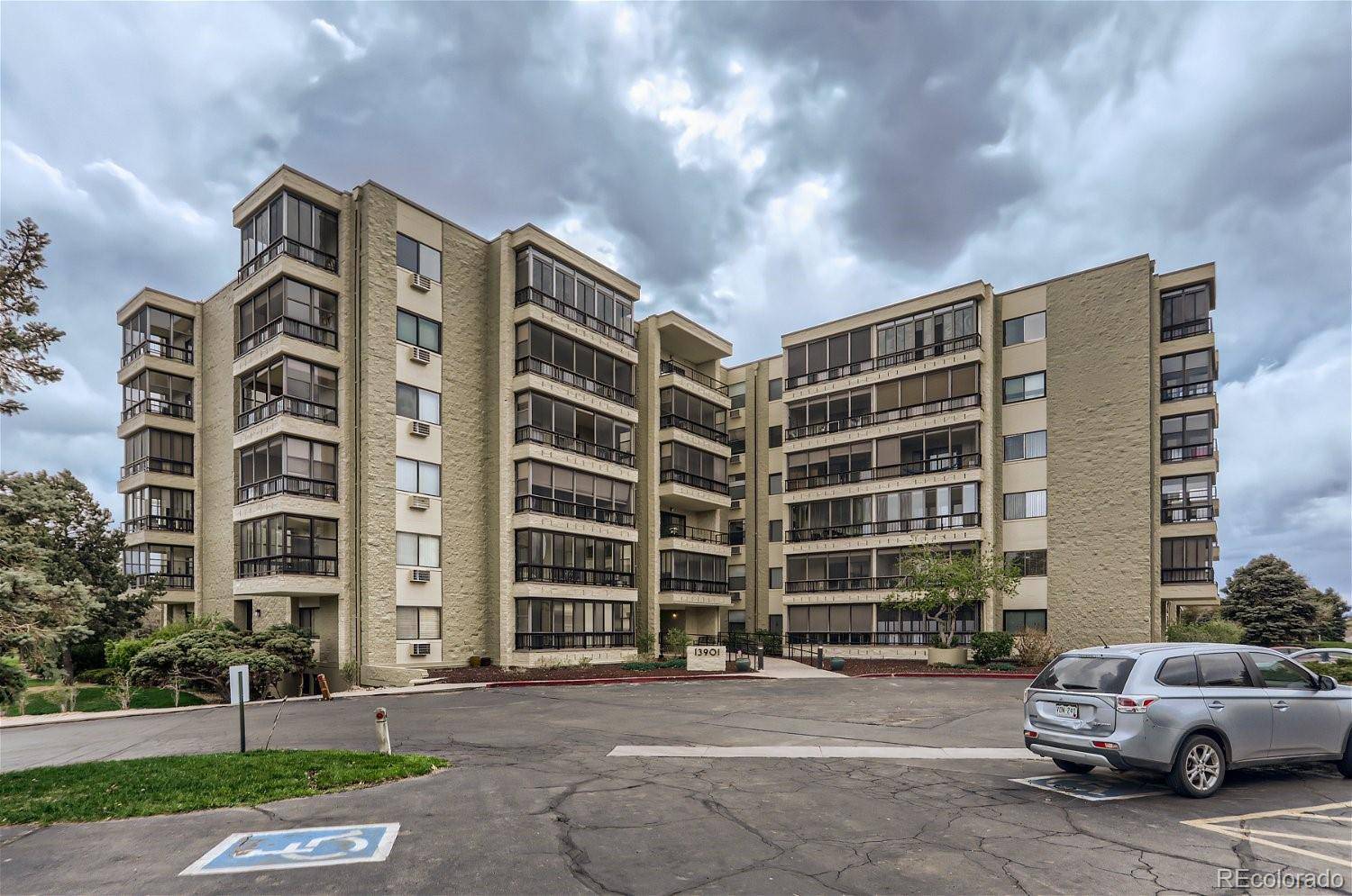 Aurora, CO 80014,13901 E Marina DR #607