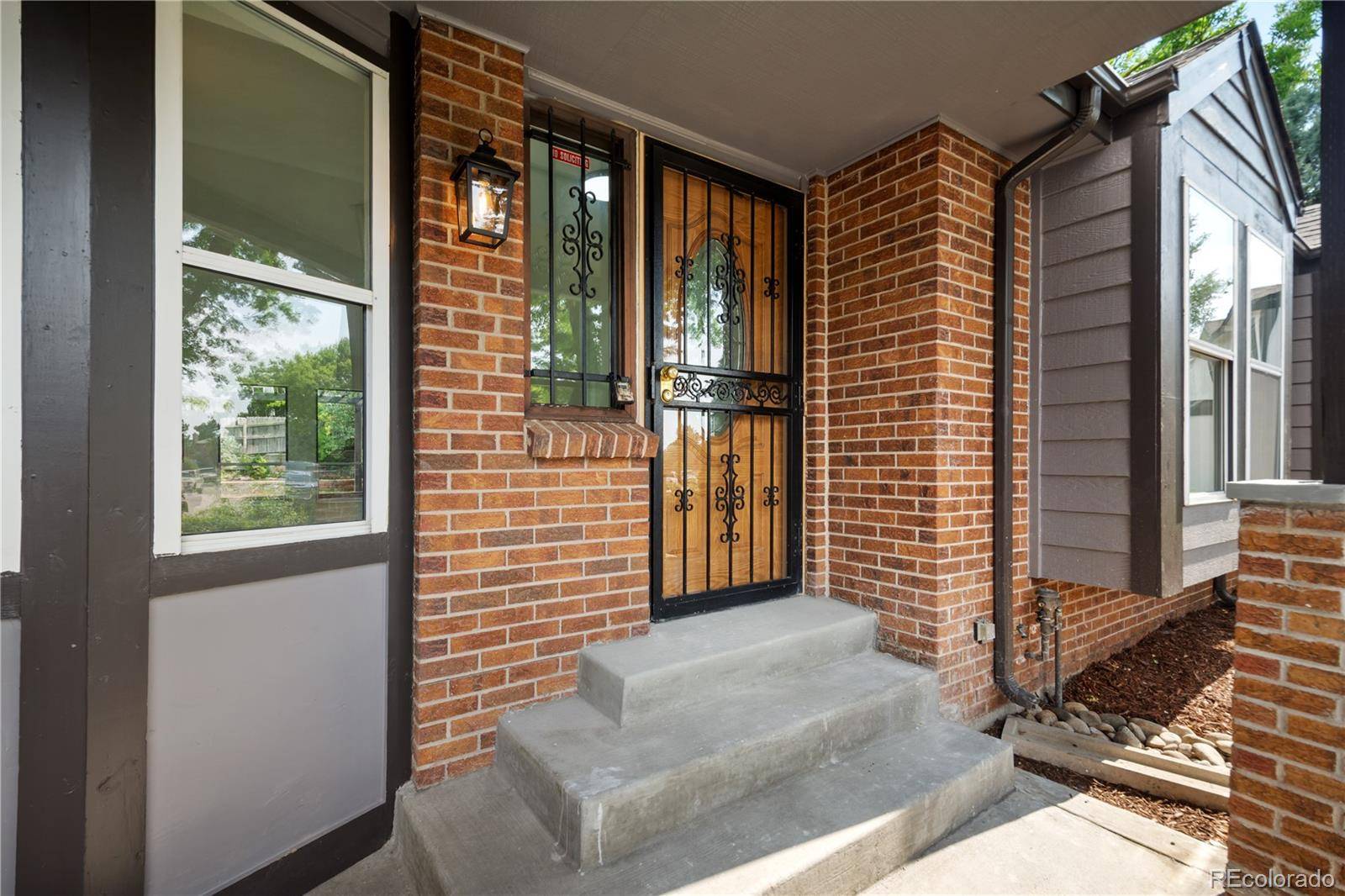 Centennial, CO 80122,1392 E Nichols AVE