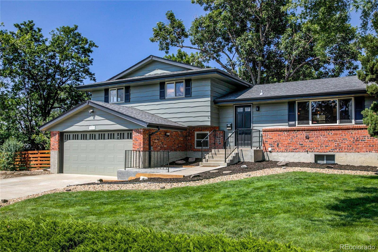 Centennial, CO 80121,3767 E Fair PL