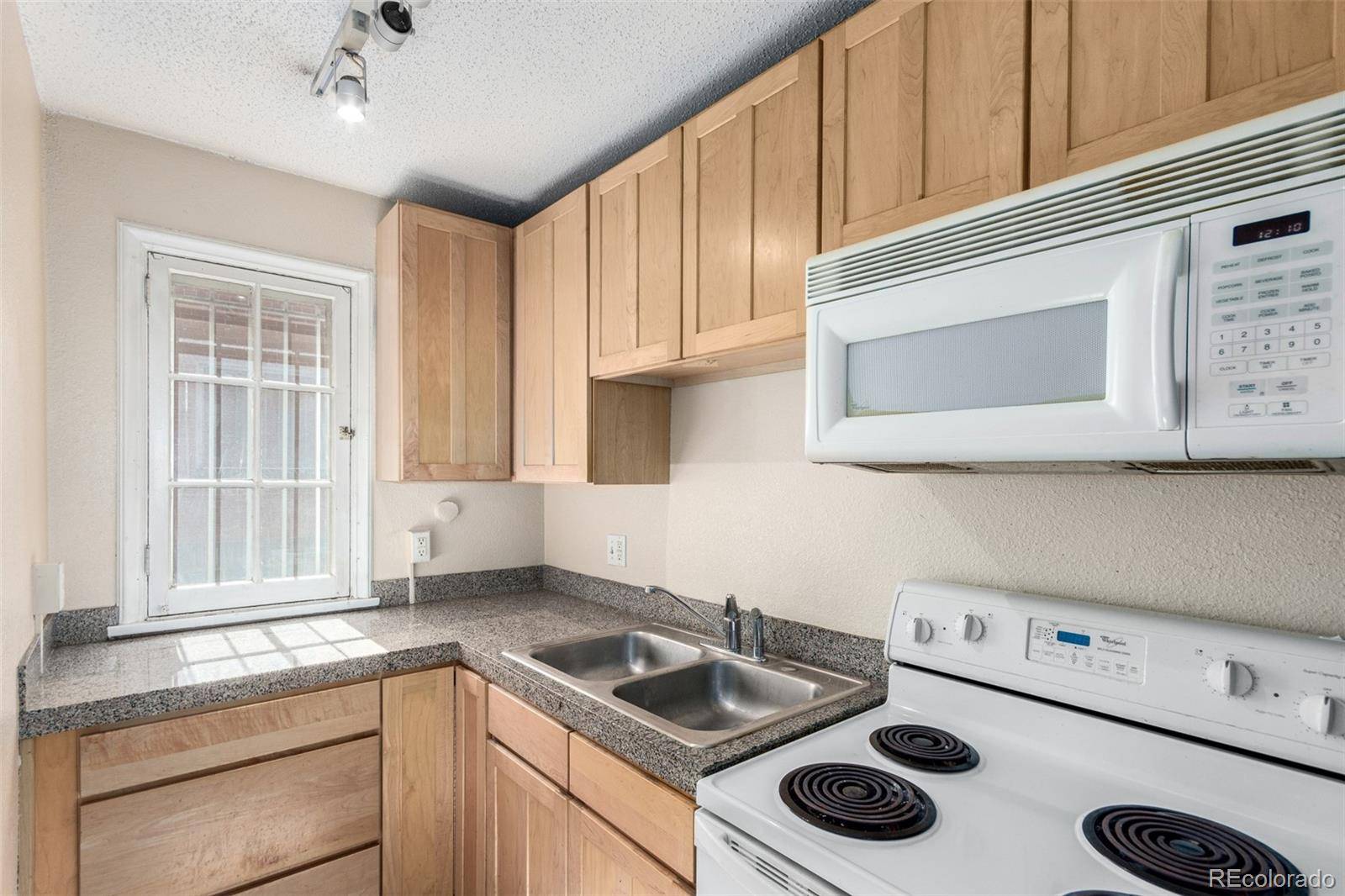 Denver, CO 80218,1024 E 14th AVE #10