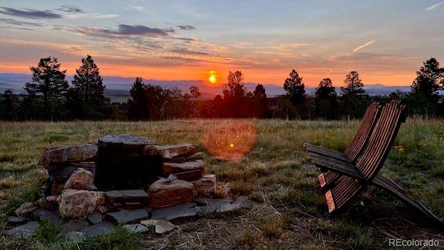 Hartsel, CO 80449,692 Kaufman RD