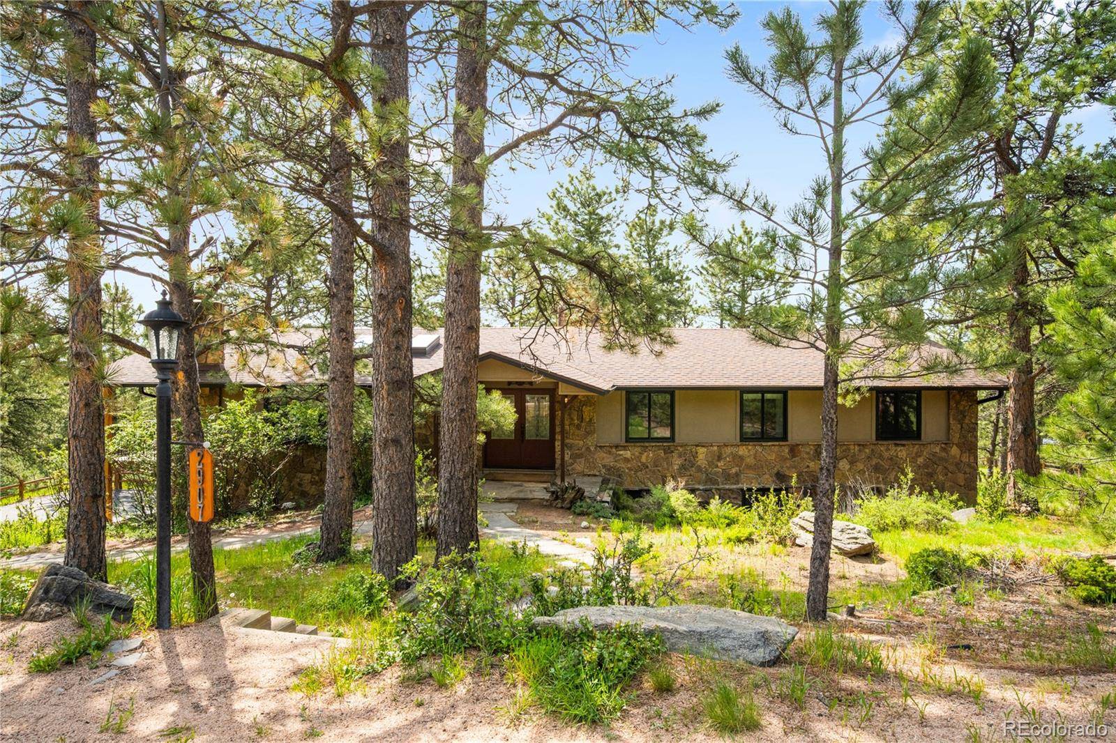 Evergreen, CO 80439,2907 Hiwan DR