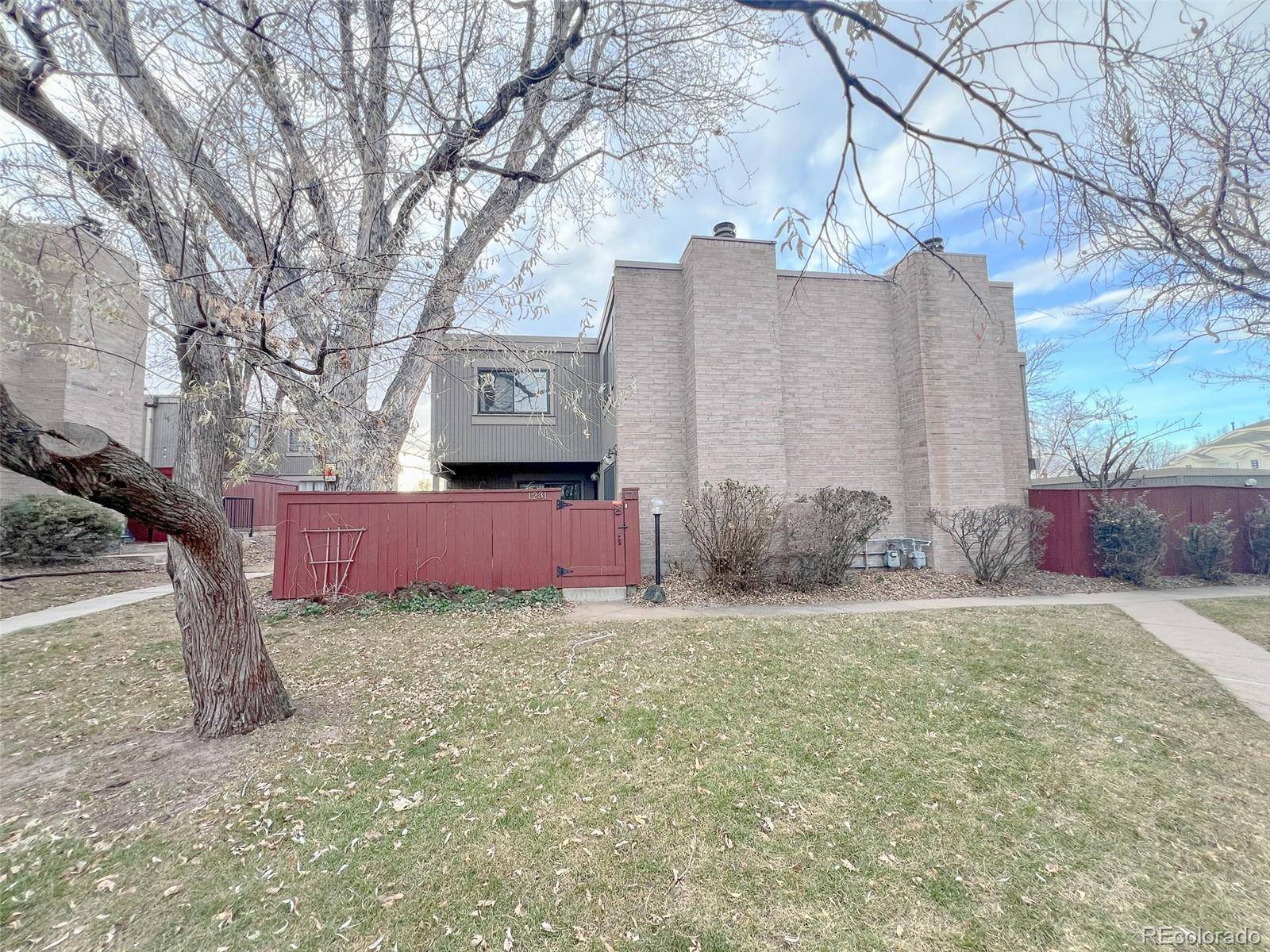 Denver, CO 80247,1231 S Yosemite WAY #71