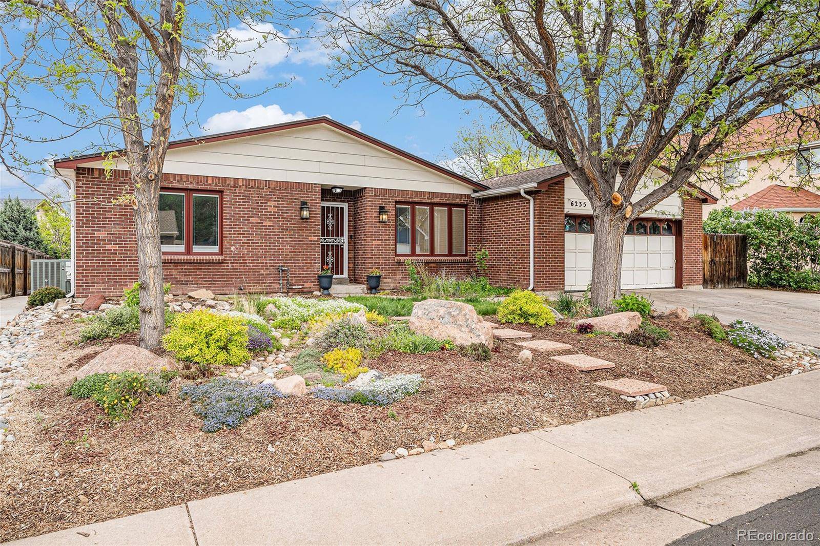 Denver, CO 80227,6235 W Floyd AVE