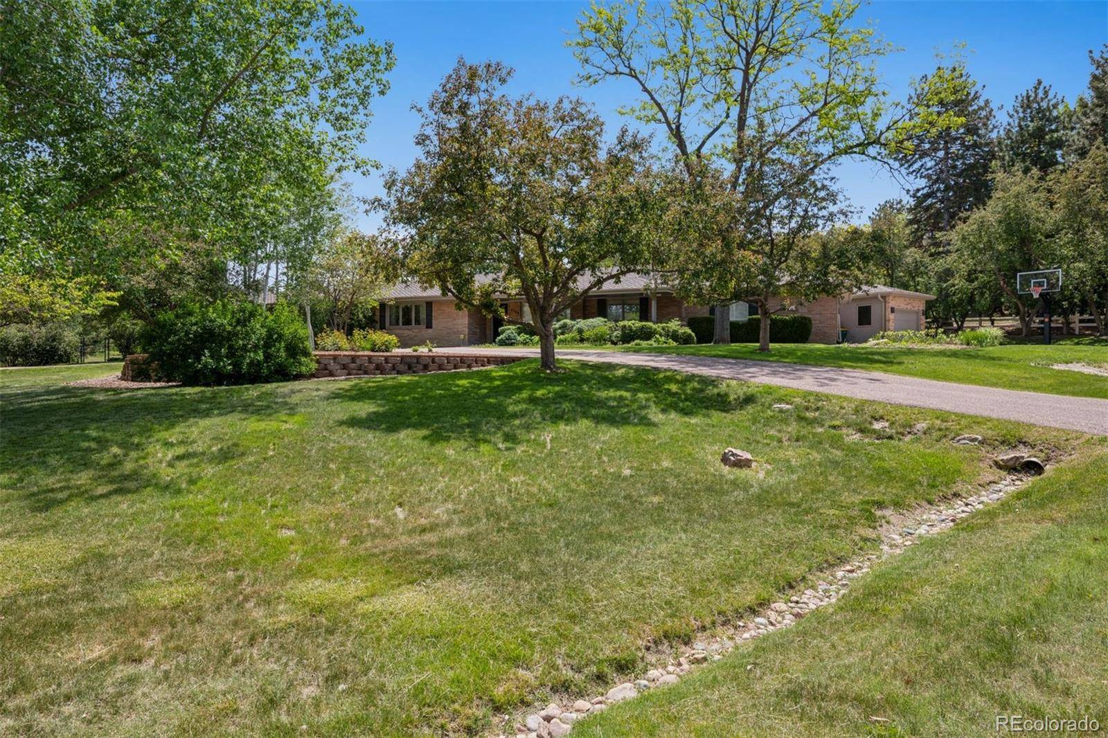 Cherry Hills Village, CO 80111,4500 S Dasa DR