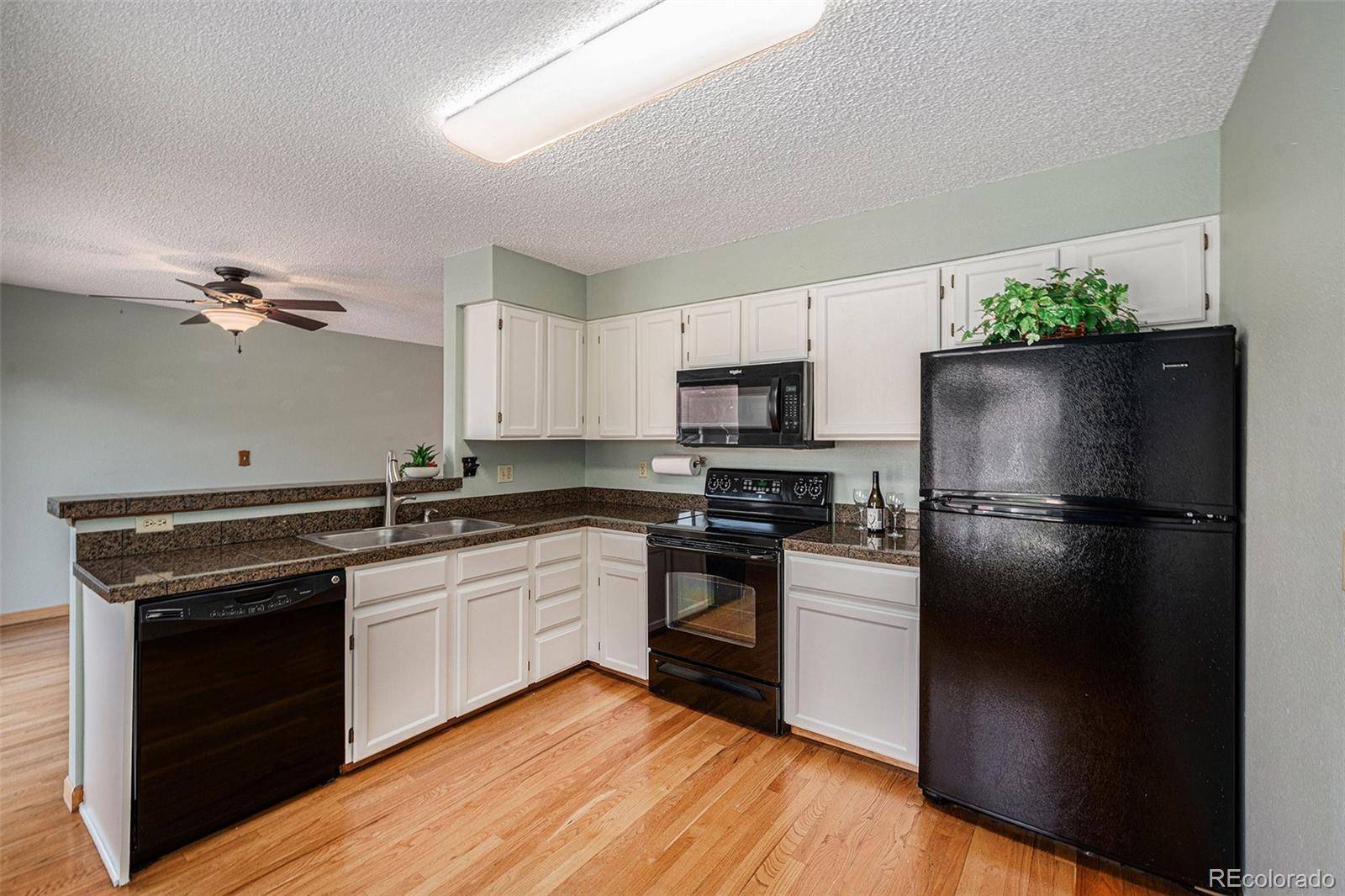 Denver, CO 80227,8753 W Cornell AVE #12-1