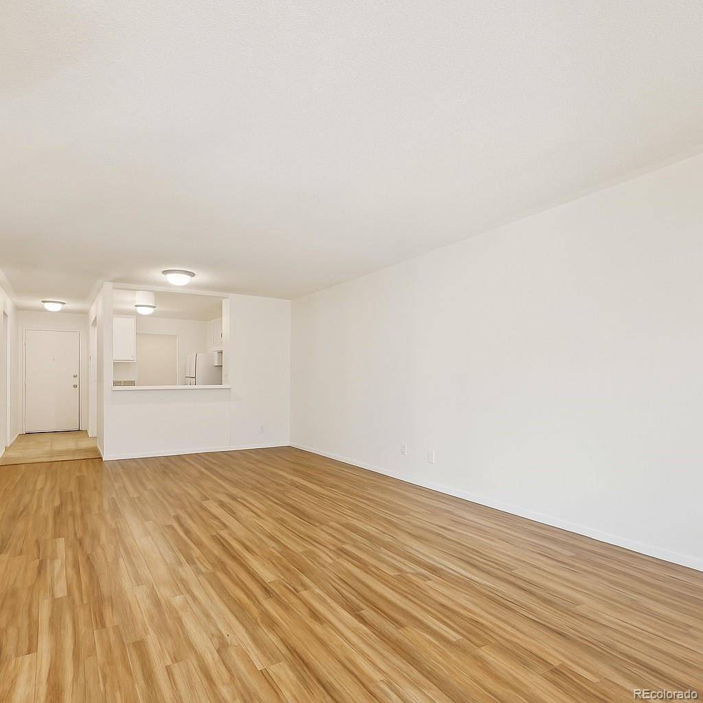 Denver, CO 80222,2880 S Locust ST #109S