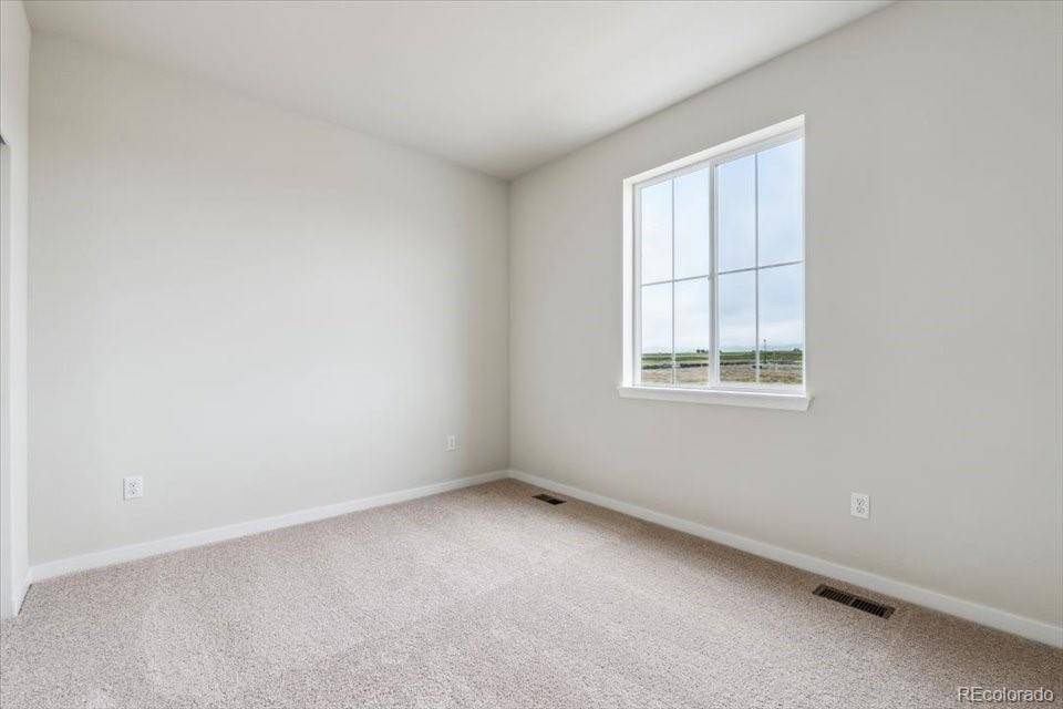Mead, CO 80504,14390 Heritage DR