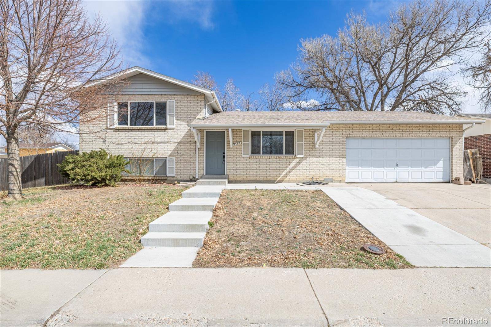 Denver, CO 80239,5542 Sable ST
