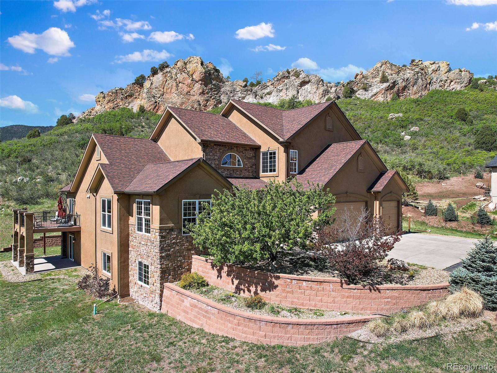 Larkspur, CO 80118,5716 Country Club DR