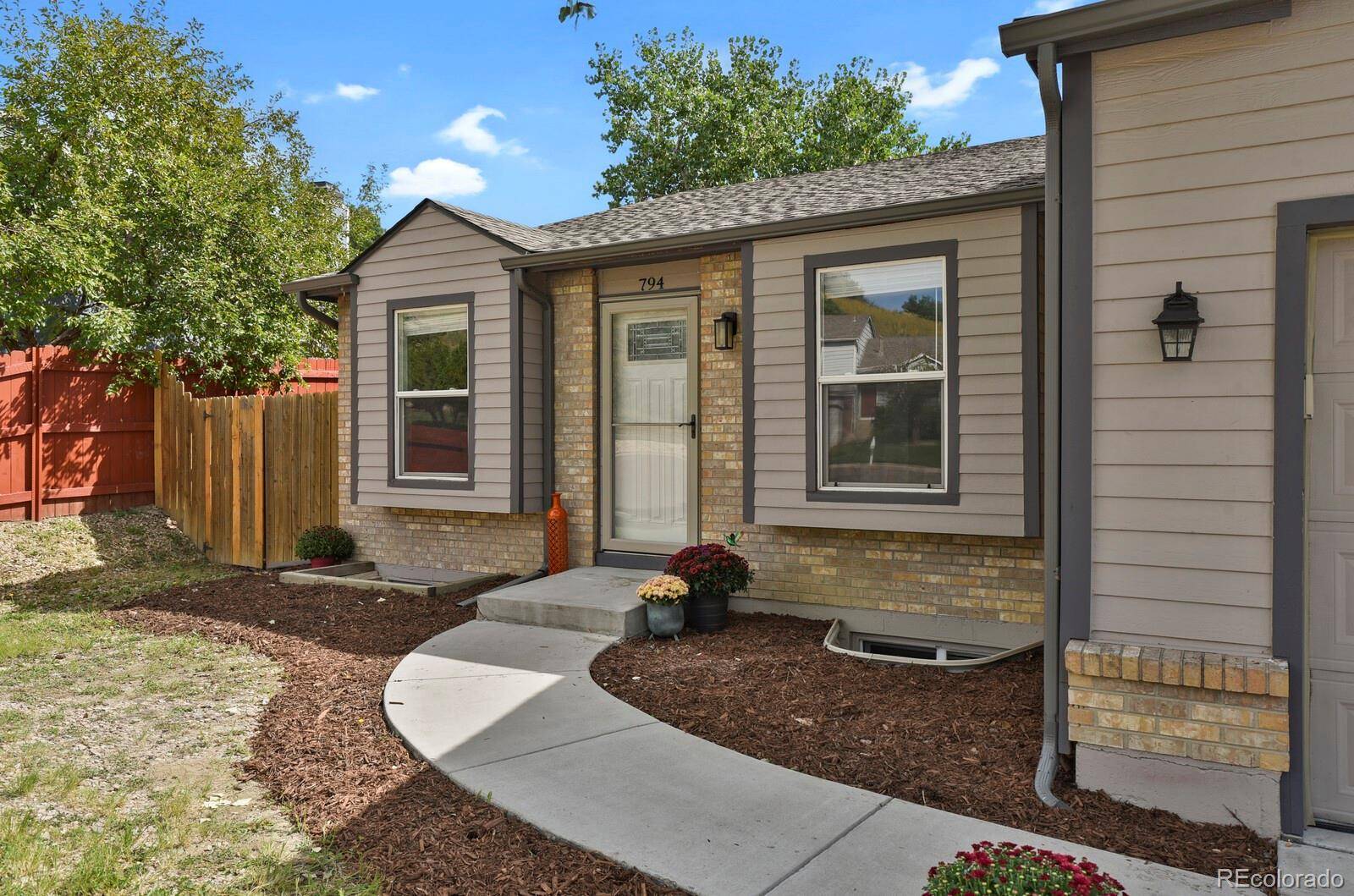 Colorado Springs, CO 80906,794 Crosstrail DR