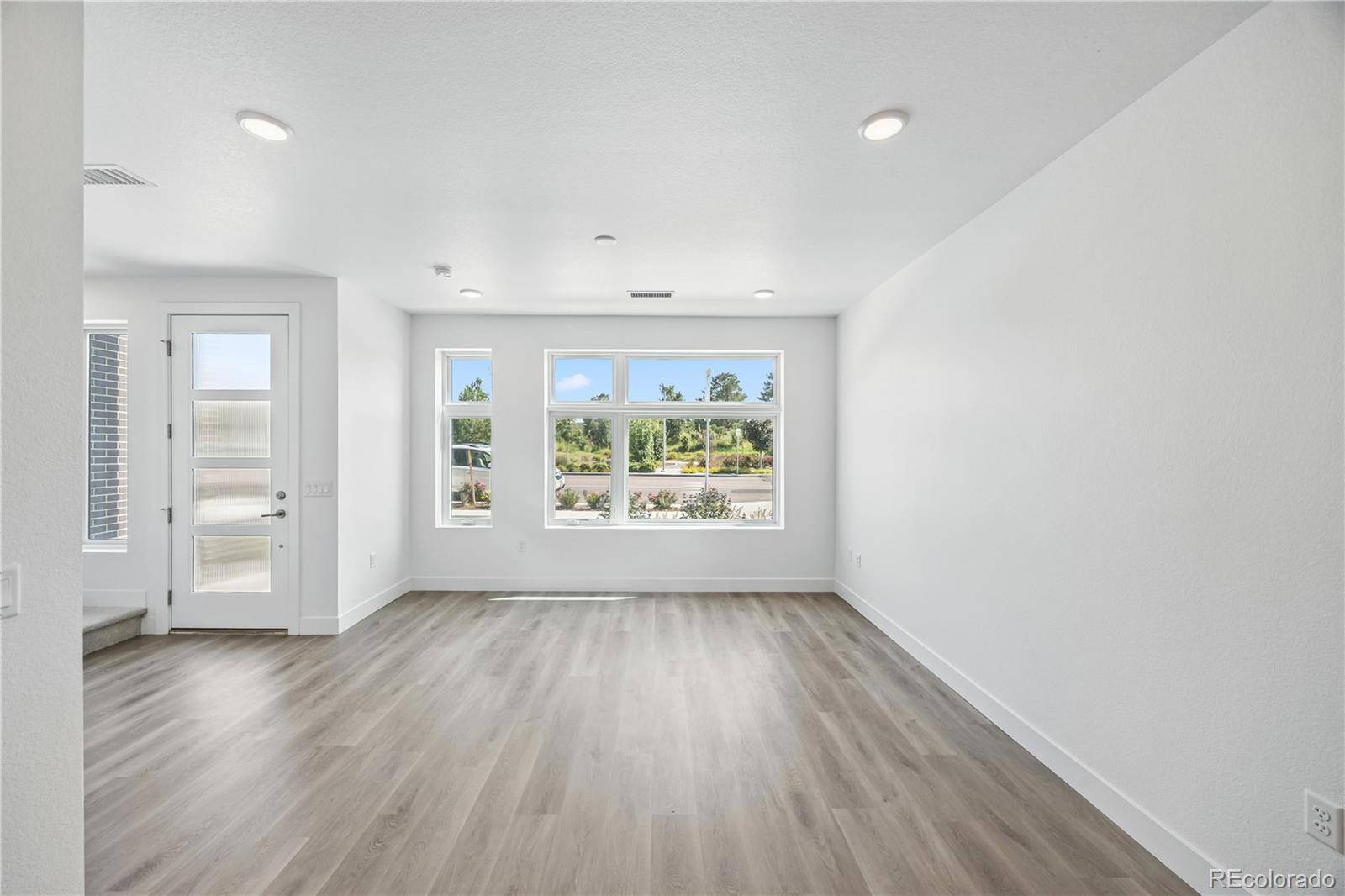 Denver, CO 80230,6959 E Lowry BLVD