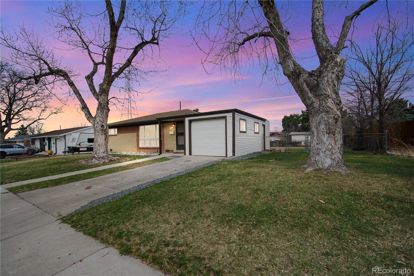 Lakewood, CO 80226,40 S Fenton ST