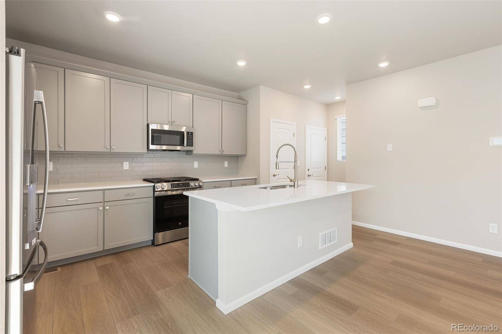 Aurora, CO 80019,21011 E 63rd DR