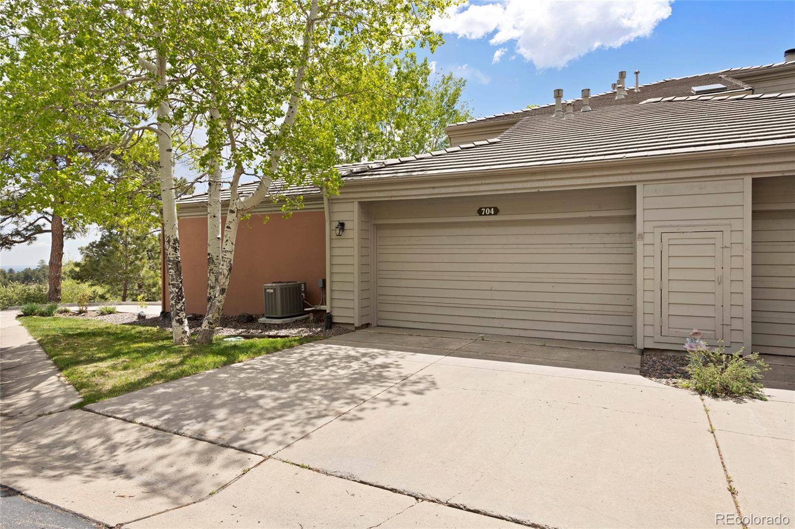 Golden, CO 80401,704 Ridgeside DR