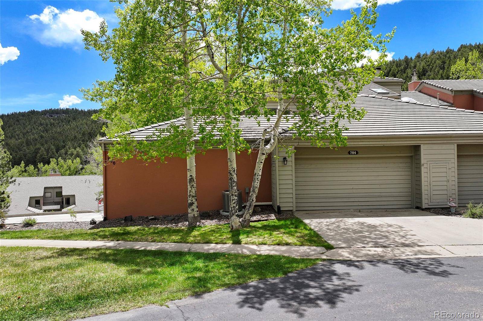 Golden, CO 80401,704 Ridgeside DR