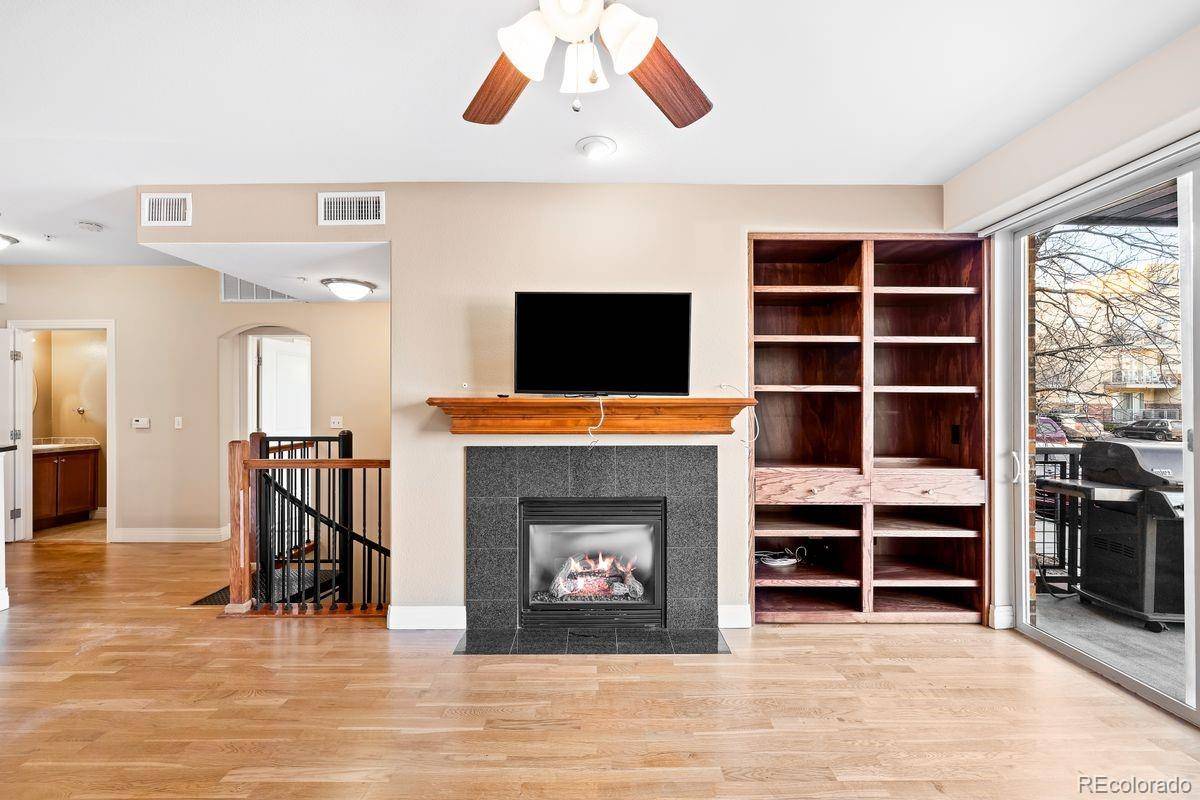 Englewood, CO 80112,9019 E Panorama CIR #D211