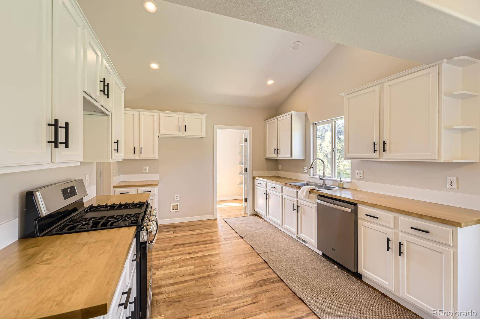 Kiowa, CO 80117,27627 E Broadview DR