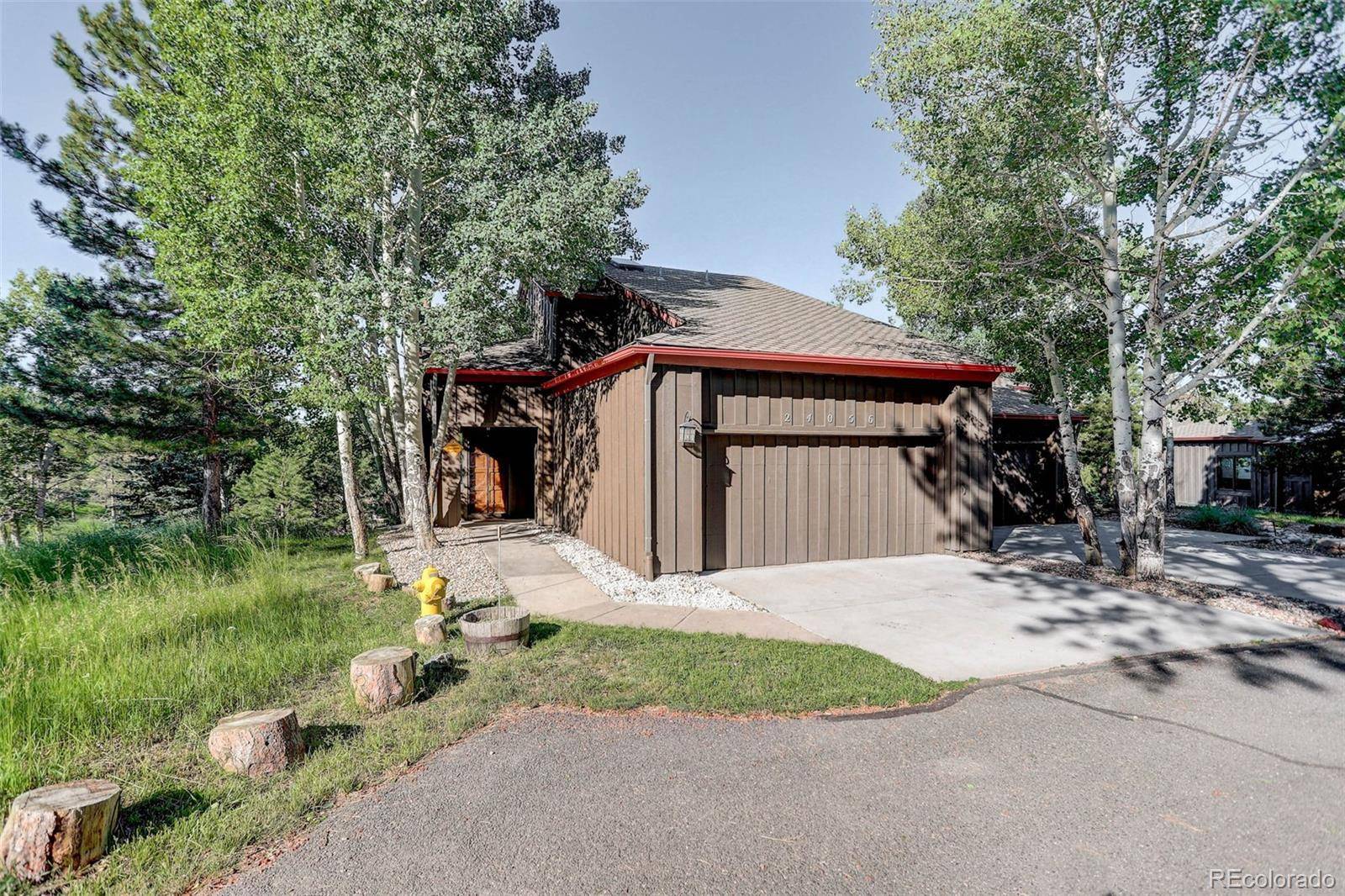 Golden, CO 80401,24056 Currant DR