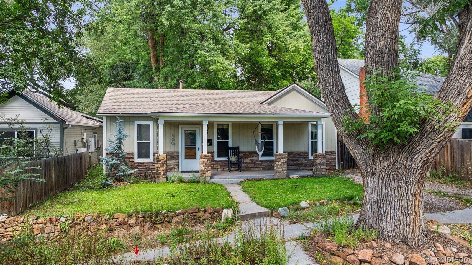 Colorado Springs, CO 80903,738 E Cache La Poudre ST