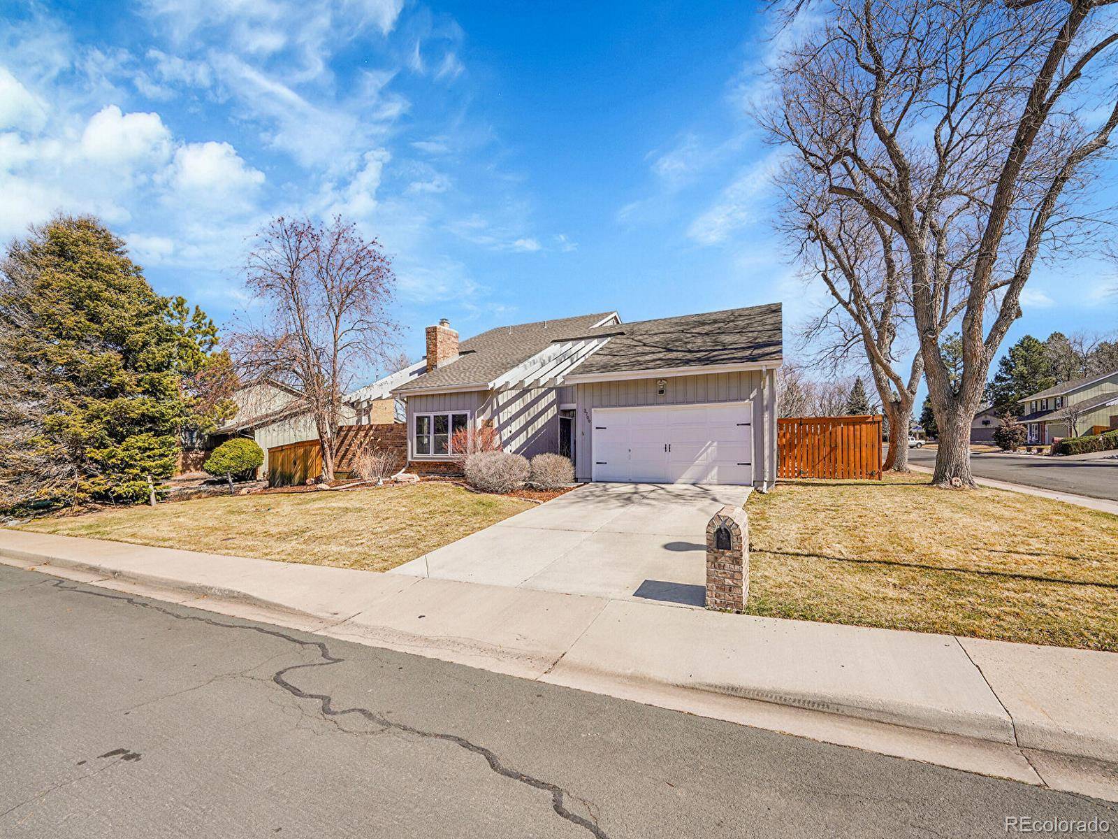 Centennial, CO 80122,3706 E Easter DR