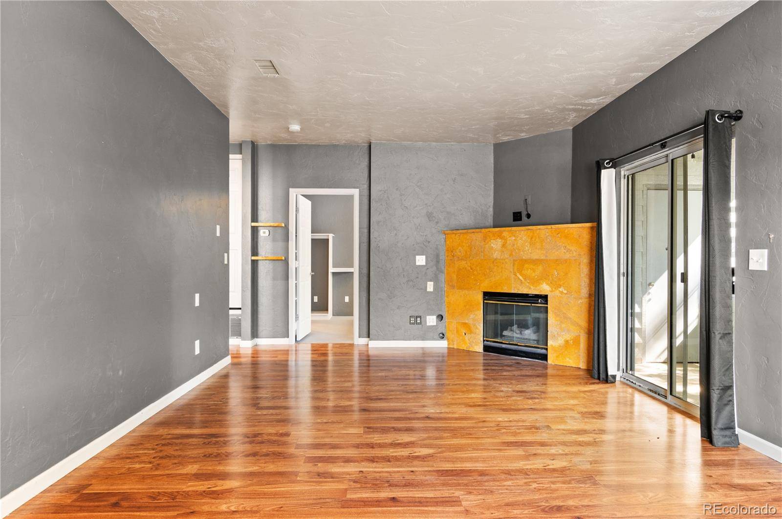 Lakewood, CO 80227,8055 W Eastman PL #104