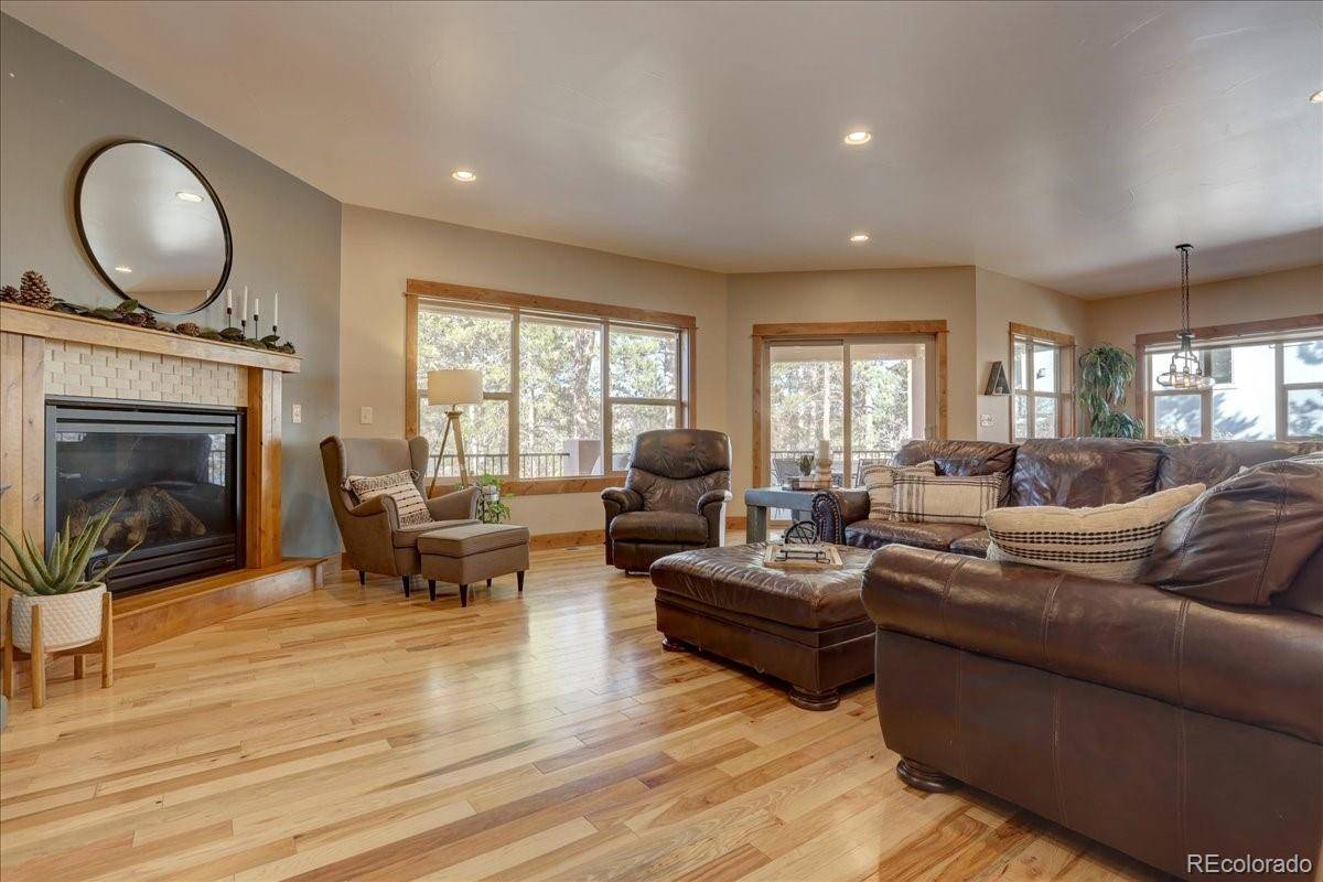 Larkspur, CO 80118,7954 Monarch RD