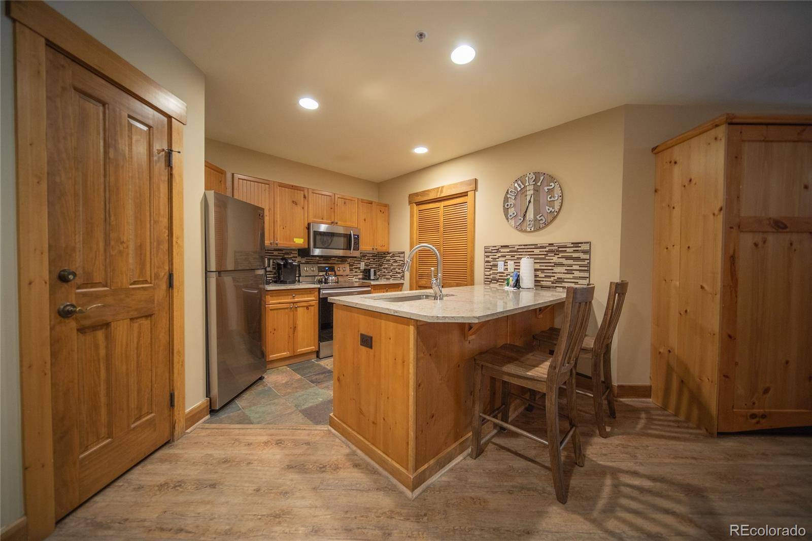 Dillon, CO 80435,53 Hunki Dori CT #8802