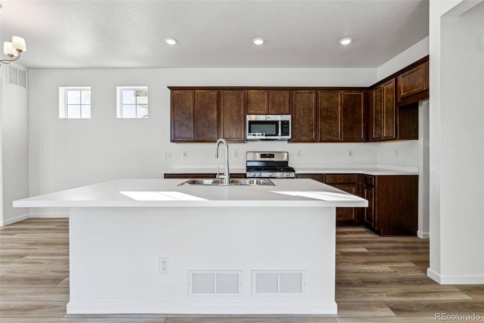 Aurora, CO 80019,23762 E 33rd PL