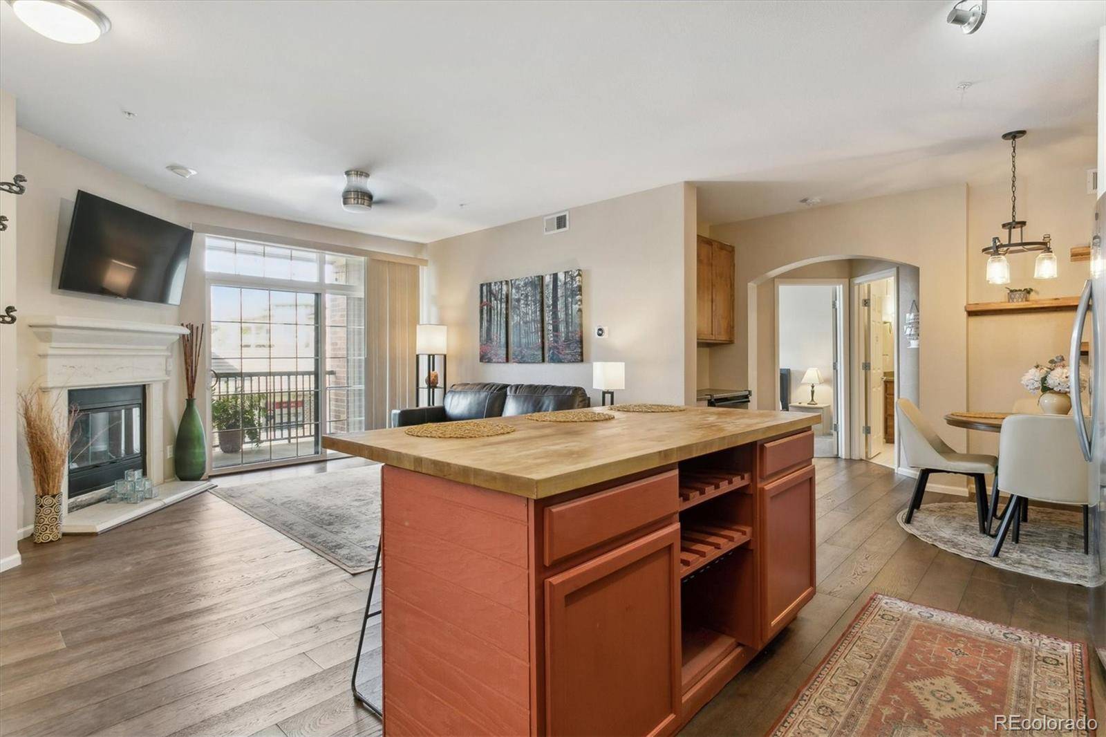 Aurora, CO 80014,9481 E Mansfield AVE #204