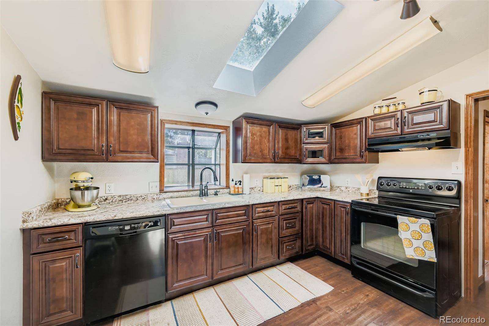 Longmont, CO 80501,845 Martin ST