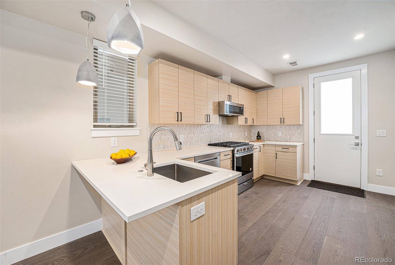 Denver, CO 80206,409 Harrison ST #2