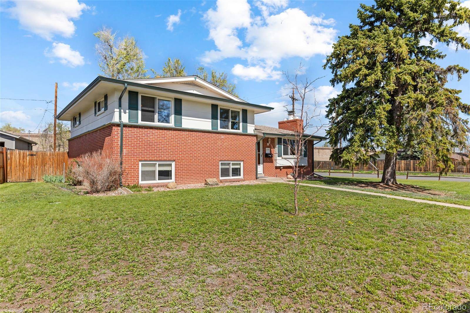 Golden, CO 80401,2591 Beech CT