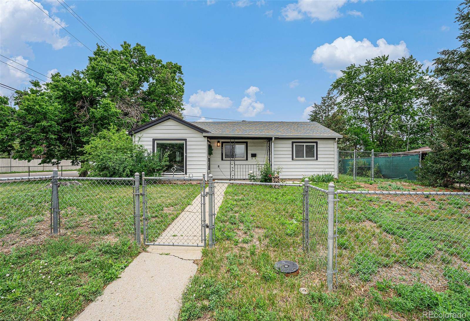 Aurora, CO 80011,1001 Victor ST