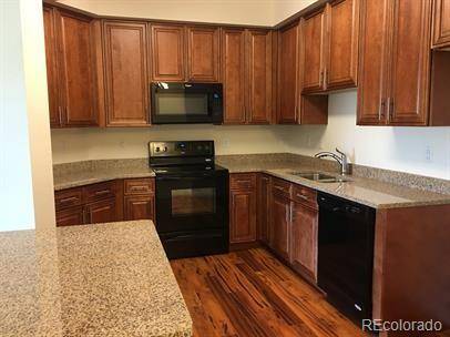 Longmont, CO 80504,804 Summer Hawk DR #6105