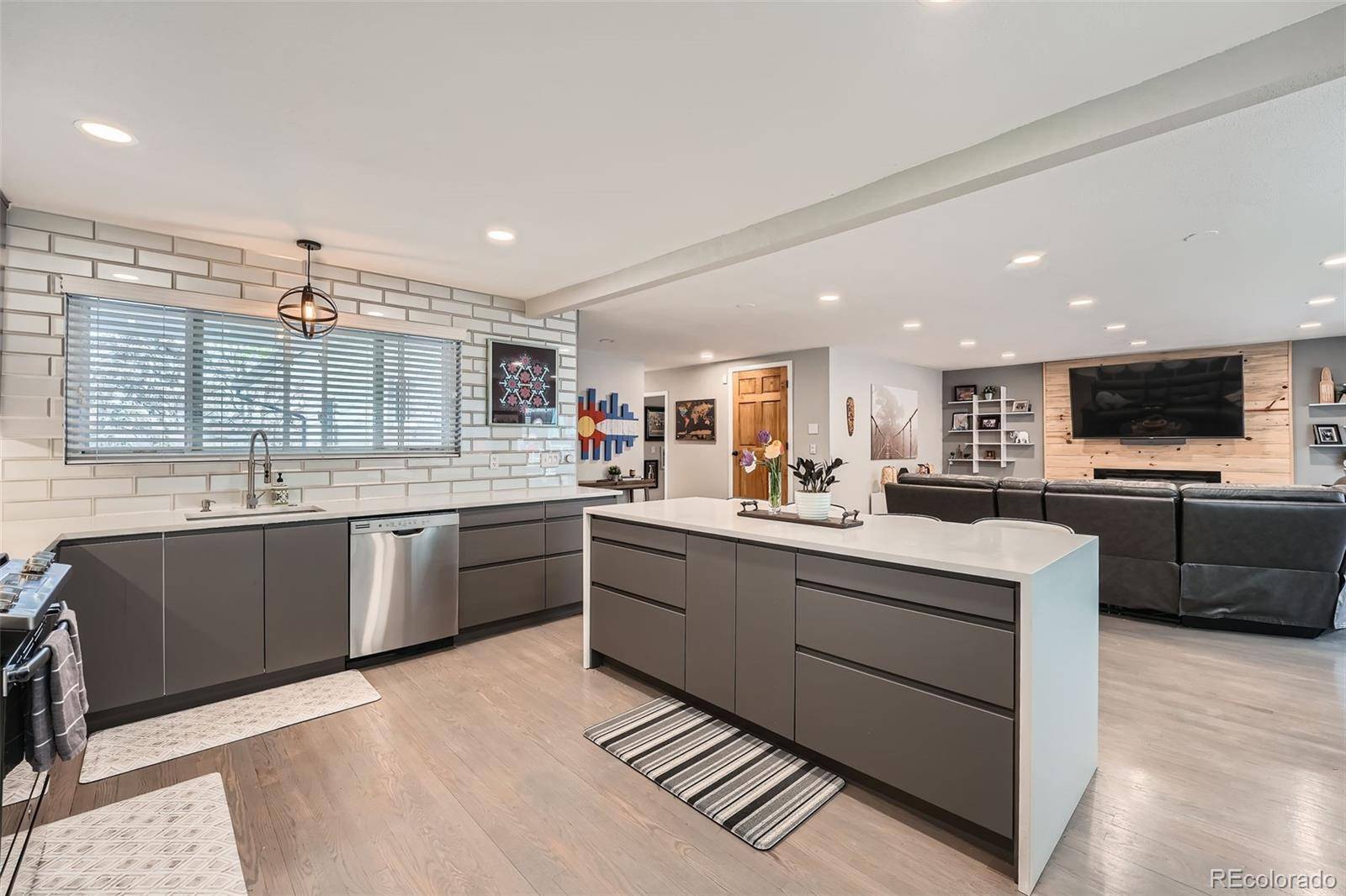 Golden, CO 80401,1025 Zang ST