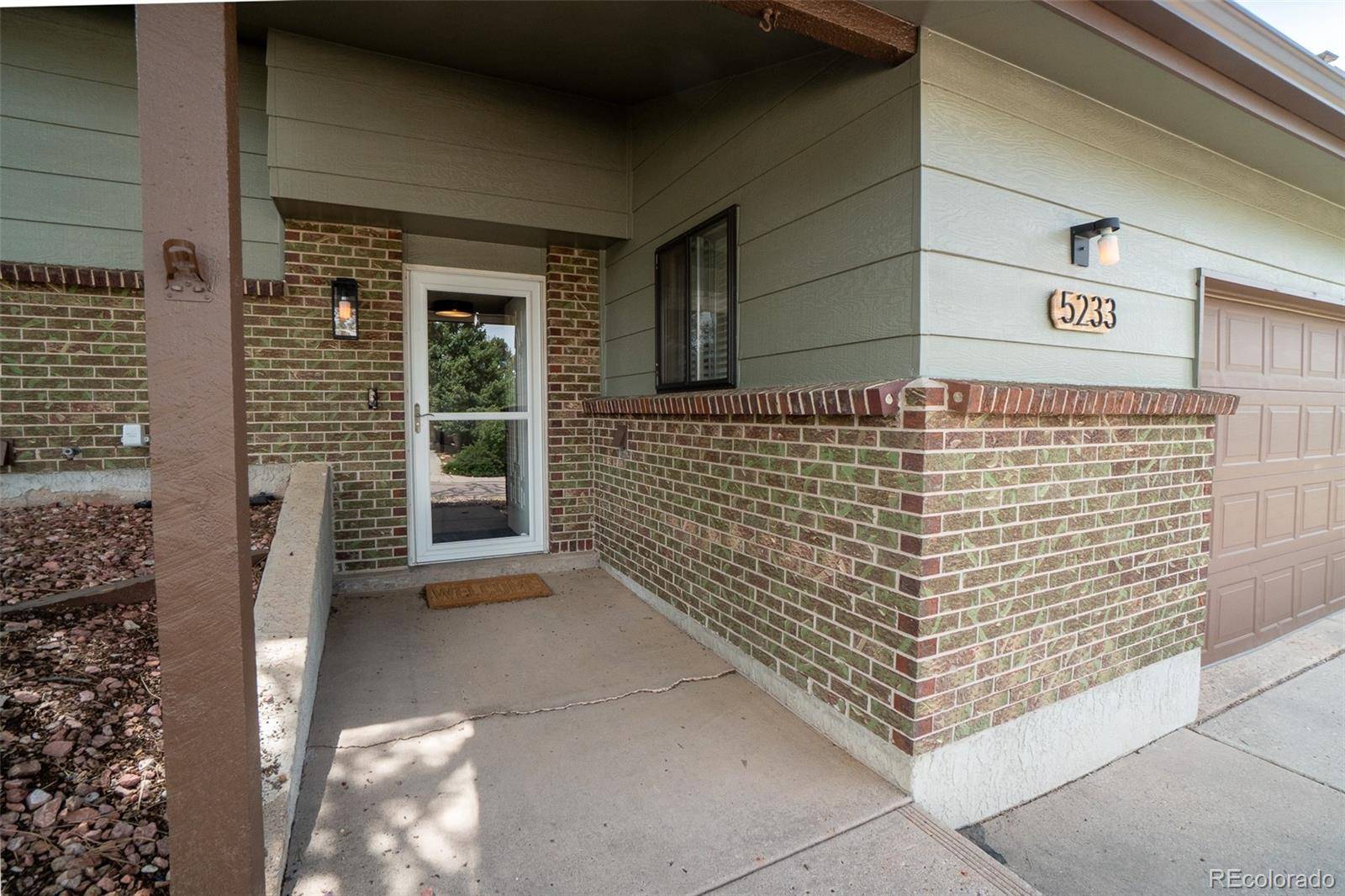 Colorado Springs, CO 80917,5233 Smokehouse LN