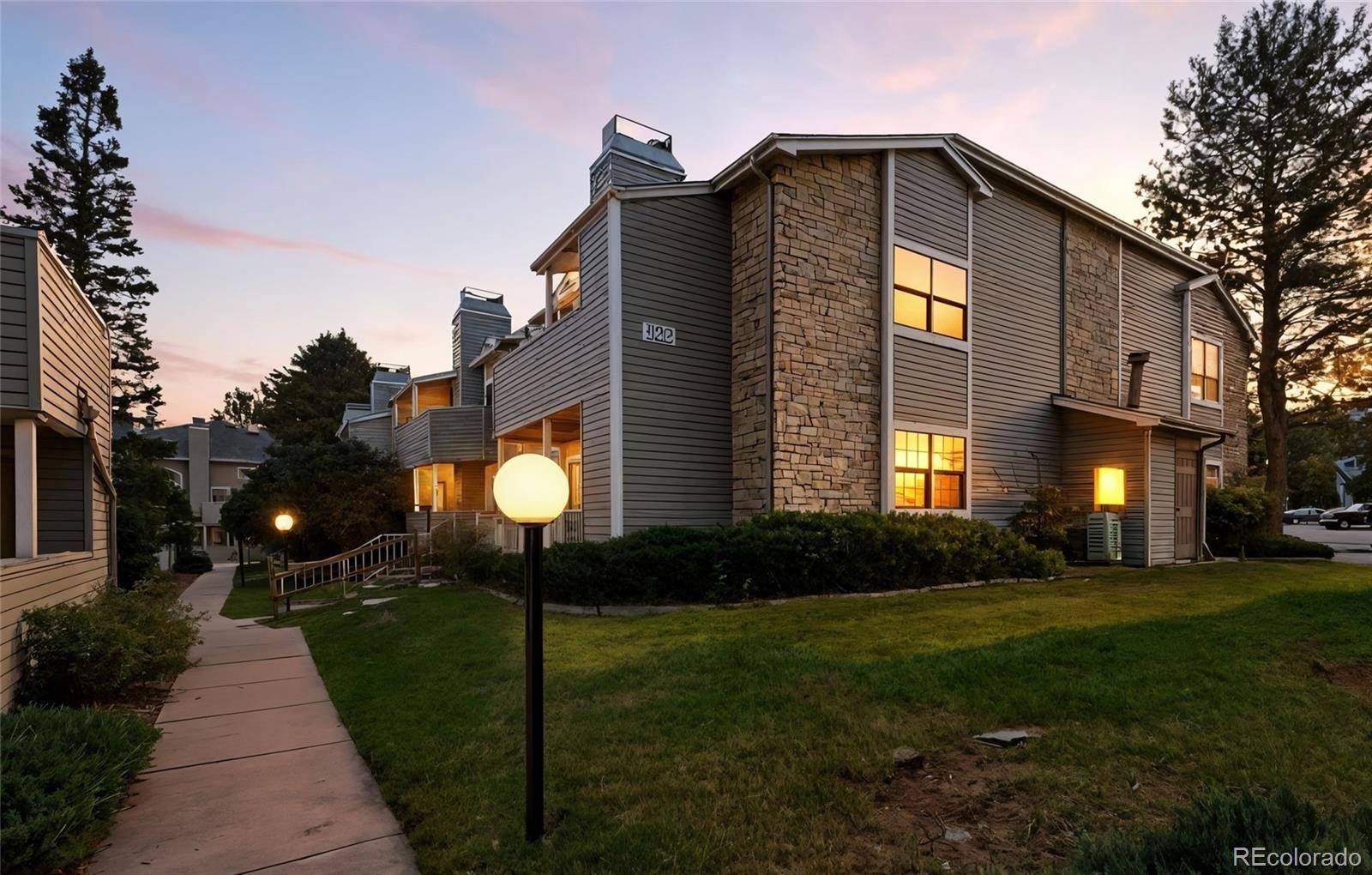 Aurora, CO 80017,922 S Walden ST #205