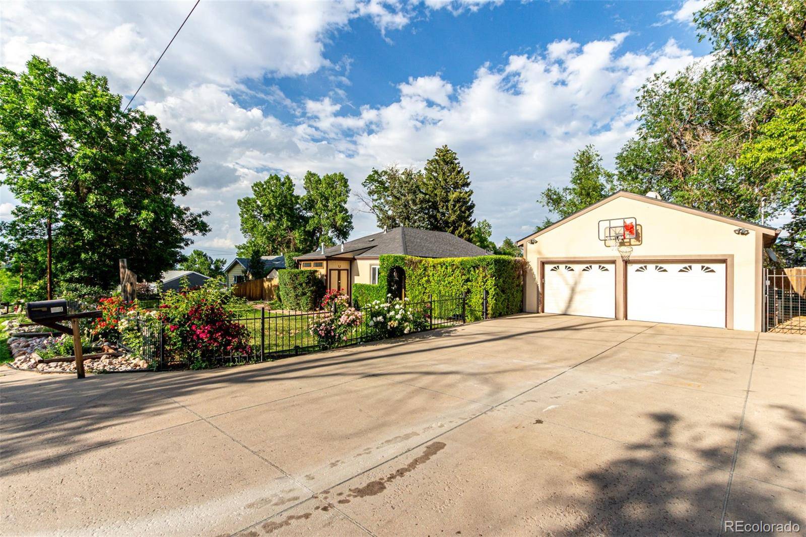 Lakewood, CO 80226,1060 S Eaton ST