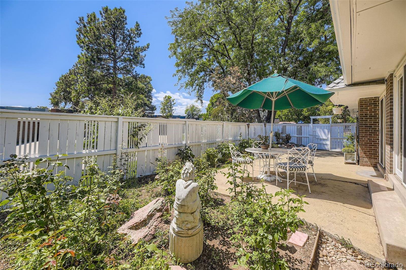 Lakewood, CO 80226,180 S Upham CT