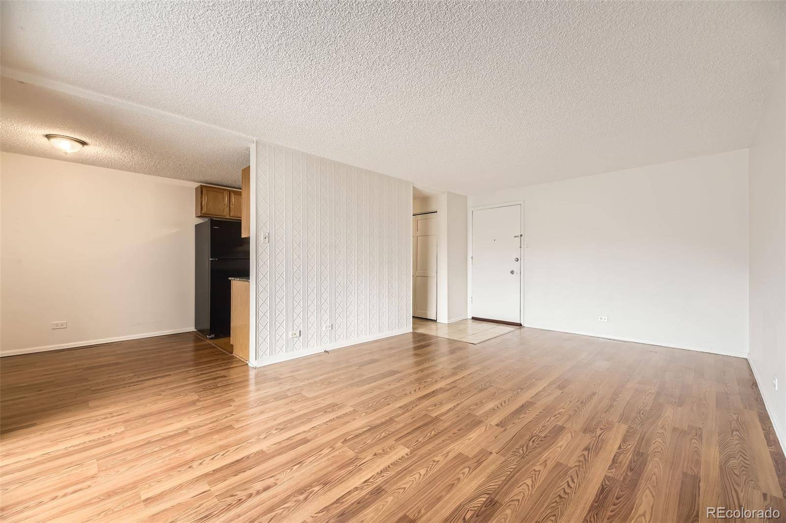 Denver, CO 80222,2325 S Linden CT #201