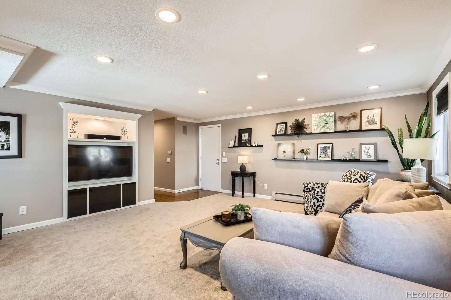 Denver, CO 80237,3842 S Quebec ST
