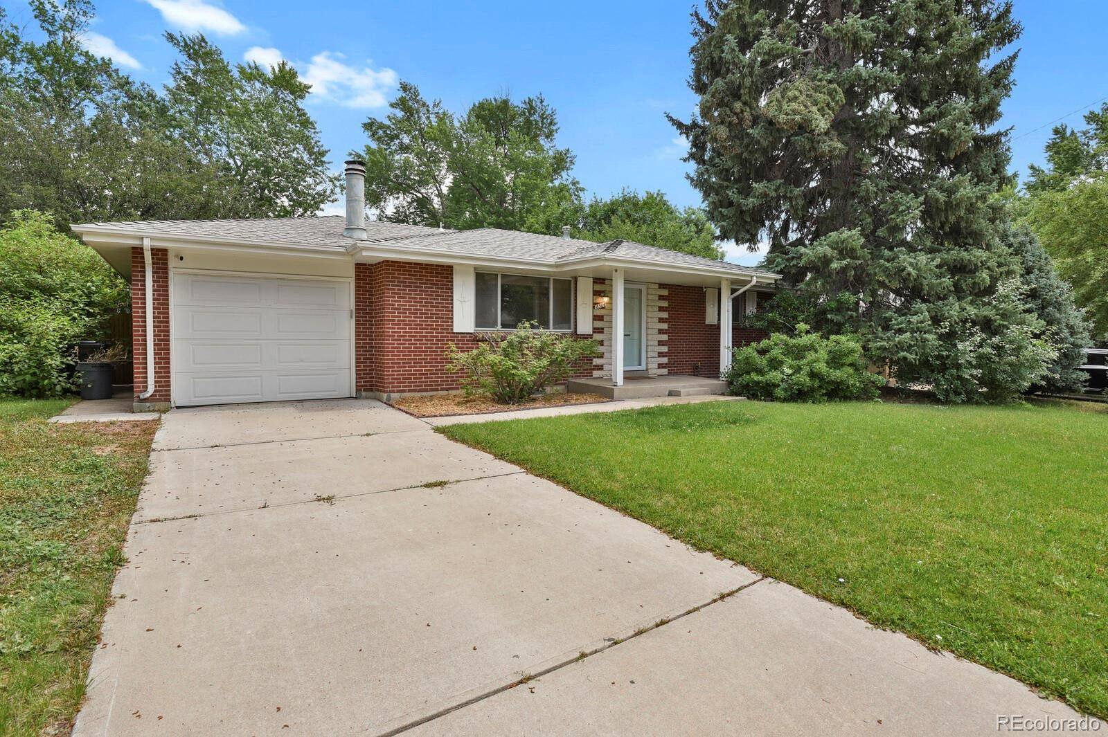 Arvada, CO 80003,8304 Eaton WAY