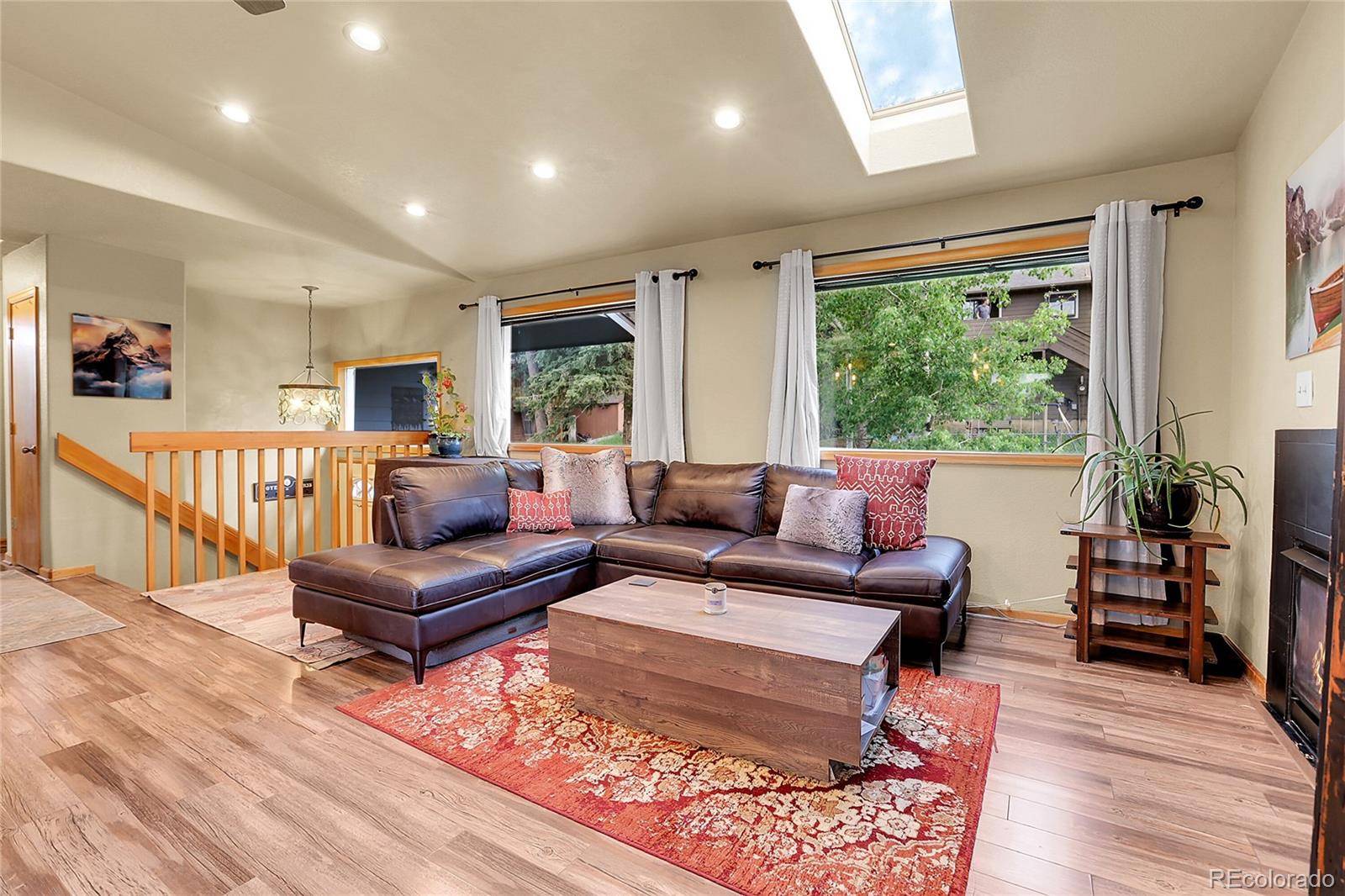 Evergreen, CO 80439,30273 Conifer RD