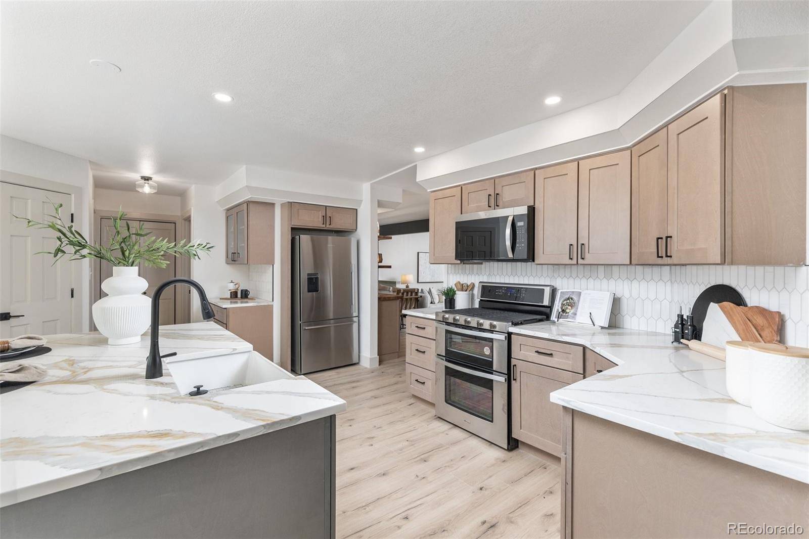 Arvada, CO 80004,5814 Cole WAY